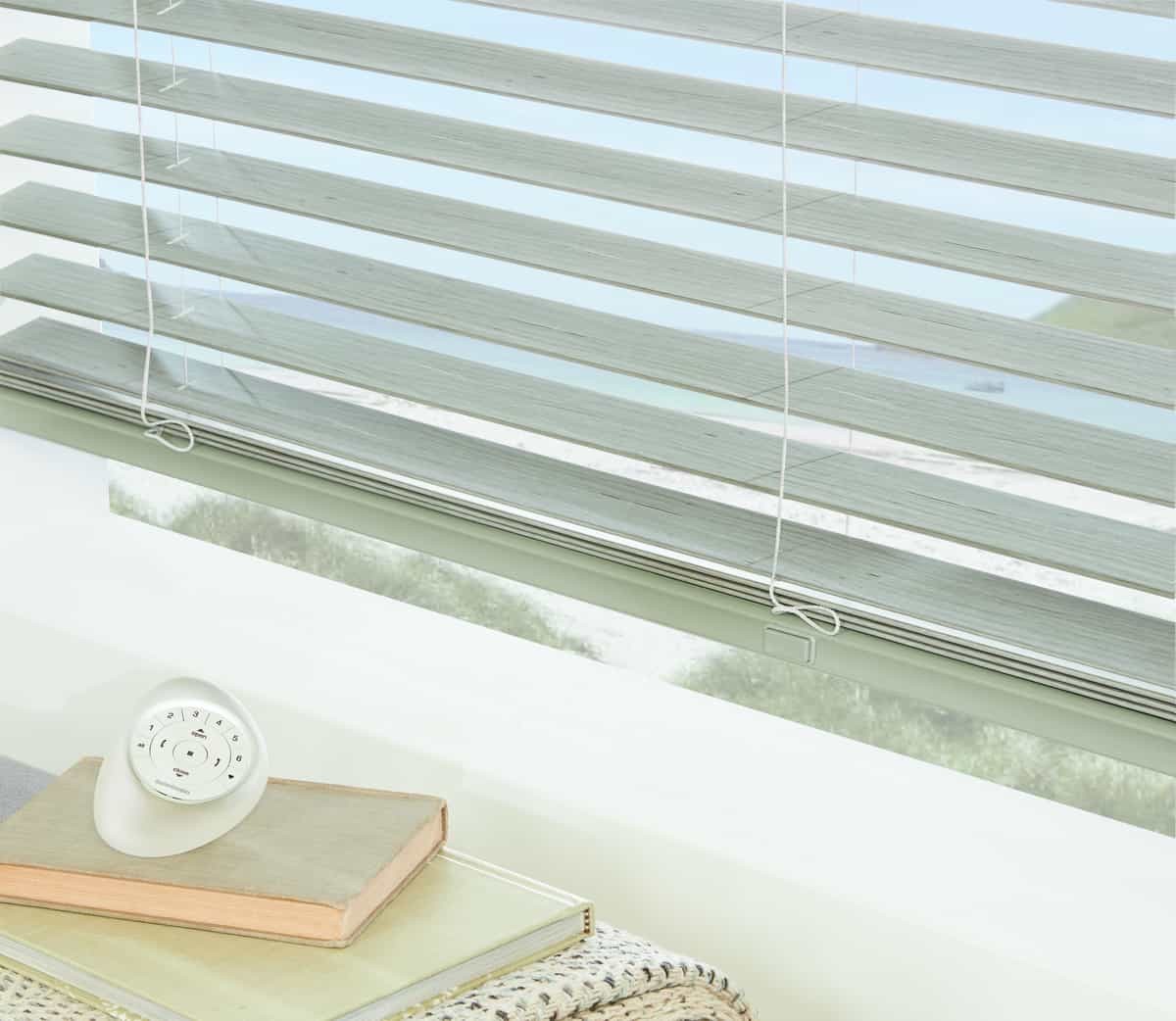 EverWood® Alternative Wood Blinds near Amarillo, Texas (TX) and other window treatments from Hunter Douglas.